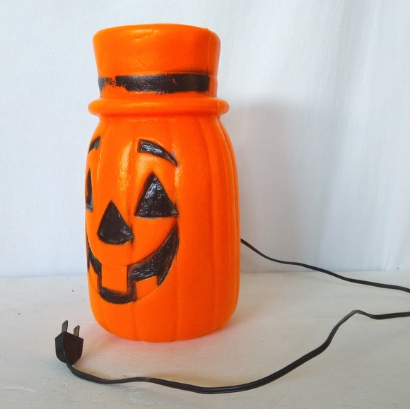 Vintage Other - Vintage Halloween mold light 70s
